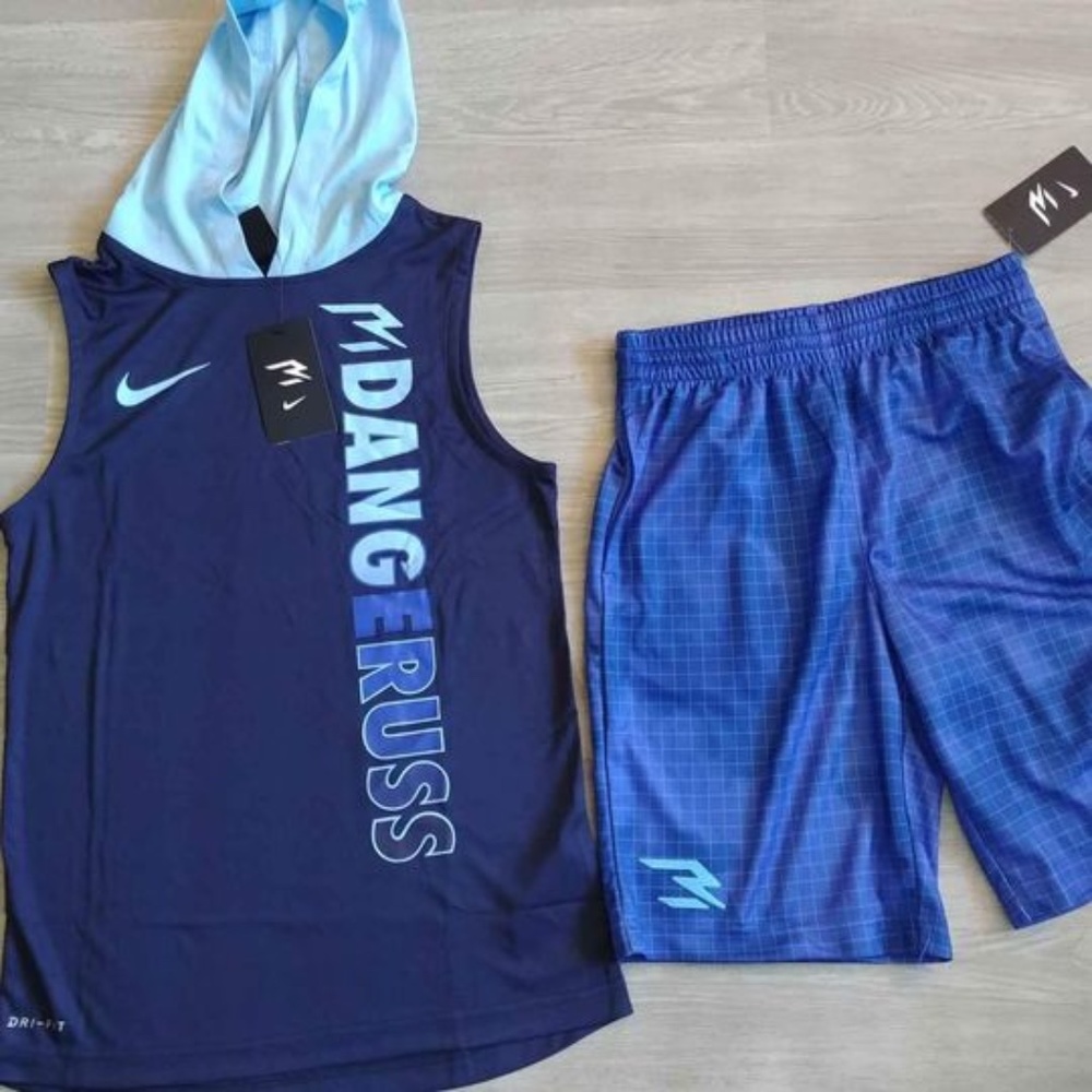 Youth Large Nike Outfit NWT